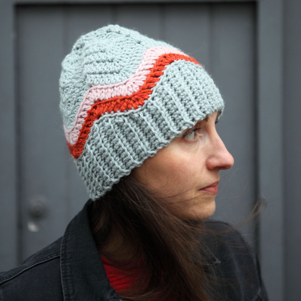Kit crochet bonnet Chevrons - coloris bleu clair - Un crochet par ici