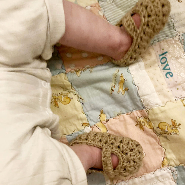 Chausson layette "Youpi" - Réalisation Corinne