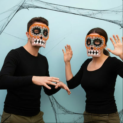 Kit crochet masque granny Skull - coloris orange porté - Un crochet par ici