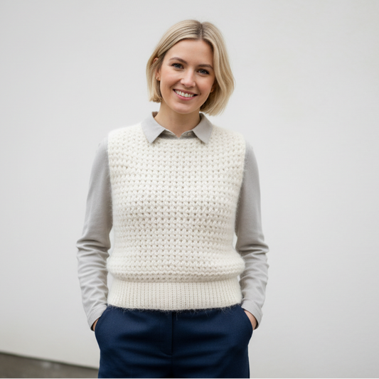 Pull sans manche "Youpi" de Un crochet par ici