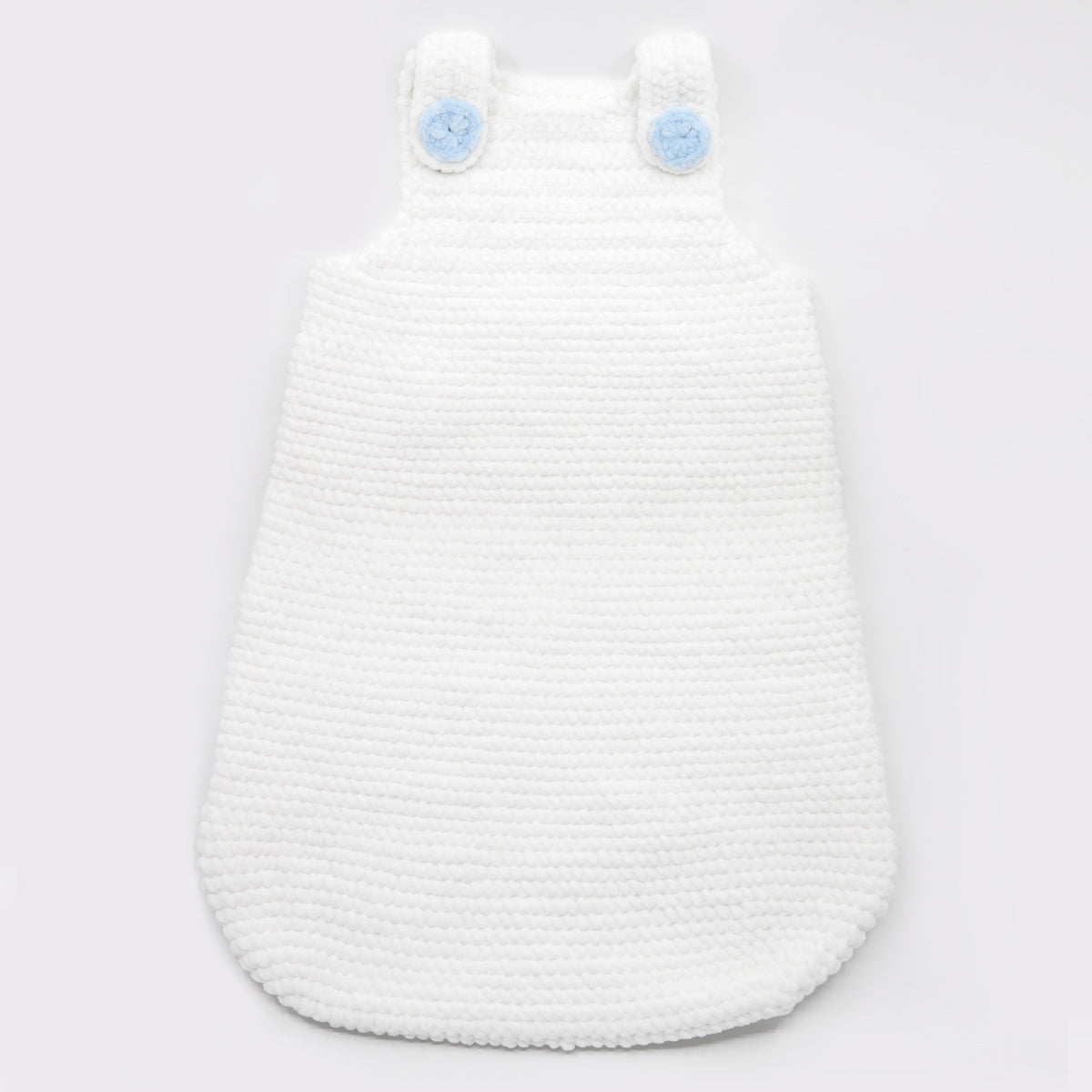 Kit crochet Turbulette "Softy" - coloris blanc - boutons bleus - Un crochet par ici